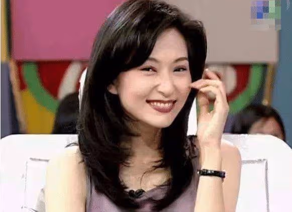「第一美婦」堪稱人間尤物，一生就談一次戀愛，53歲演不來大媽
