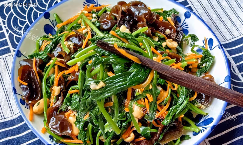 夏天多吃這「鹼性菜」，一吃養肝明目，二吃防貧血，三吃排毒通便