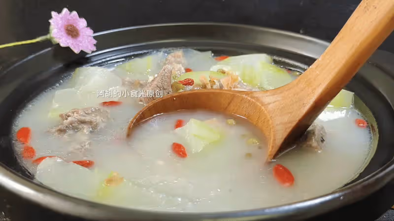 原來冬瓜和它才絕配，後悔沒早發現！小火慢燉一碗湯，一口鮮得咂舌、清甜不膩