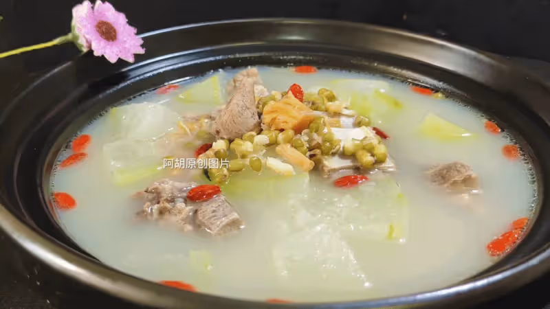 原來冬瓜和它才絕配，後悔沒早發現！小火慢燉一碗湯，一口鮮得咂舌、清甜不膩