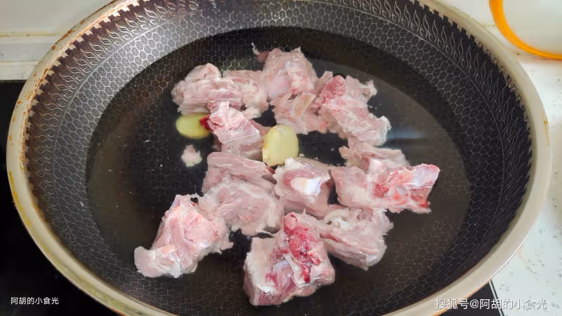 原來冬瓜和它才絕配，後悔沒早發現！小火慢燉一碗湯，一口鮮得咂舌、清甜不膩