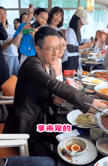 霸總寵妻!汪小菲慶祝新店開業,現場表白妻子,她是來跟我過日子不是來工作