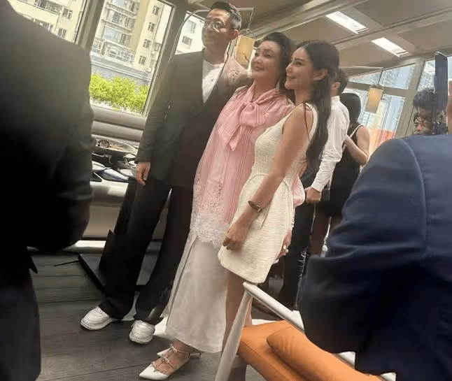 霸總寵妻!汪小菲慶祝新店開業,現場表白妻子,她是來跟我過日子不是來工作