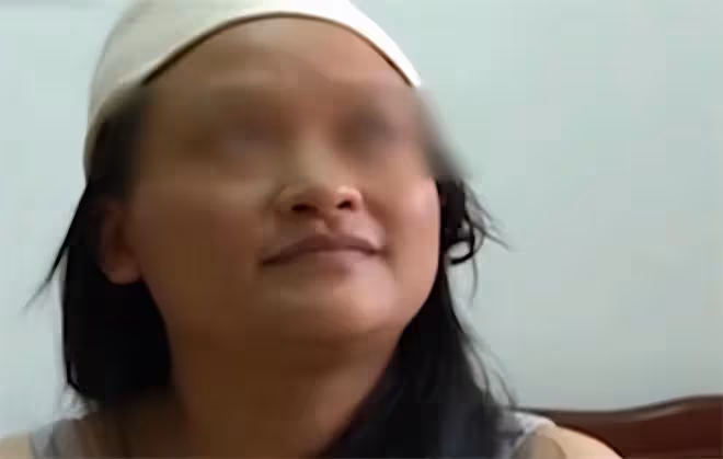 2012年,重慶大爺給懷孕女乞丐100元,不成想她是失蹤的博士女兒