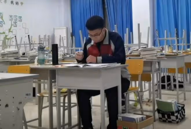 恭喜!唐尚珺第16次高考成績預估630分,不會再繼續復讀