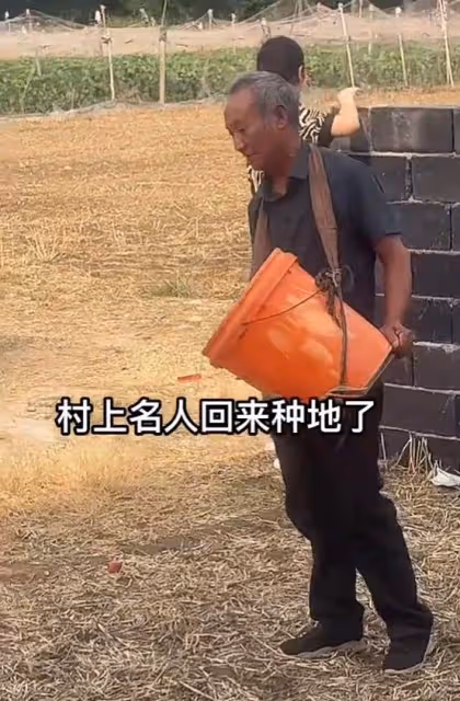 姜萍爸媽回家播種,用實際行動支持女兒,懶理外界傳聞的作弊風波