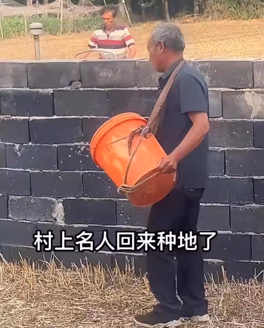 姜萍爸媽回家播種,用實際行動支持女兒,懶理外界傳聞的作弊風波