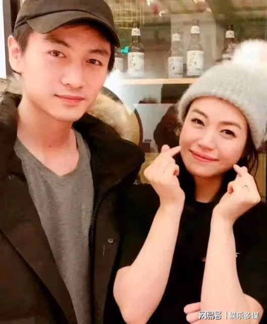 掛熱搜一天沒回應！陳曉被指婚變後續，粉絲公開私生照闢謠