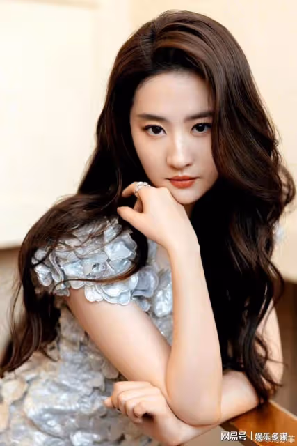 劉亦菲只愛宋承憲,大女生感情觀不輸黃亦玫,嚮往一起成長的愛情