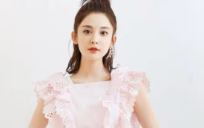 古力娜扎新片形象大顛覆，挑戰土氣孕婦角色，演技轉型引關注