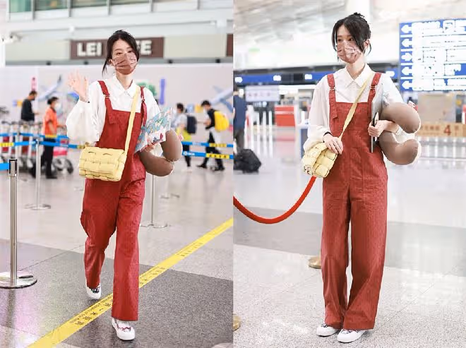 喬欣這夏日打扮太清新了，雖然服裝沒啥亮點，但是卻減齡有氣質