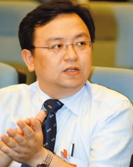 回顧王傳福：幼年父母雙亡，嫂子賣嫁妝交學費，如今身價百億報恩