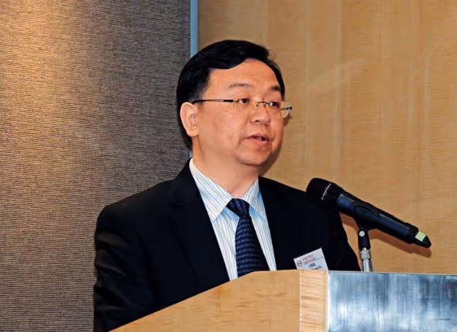 回顧王傳福：幼年父母雙亡，嫂子賣嫁妝交學費，如今身價百億報恩
