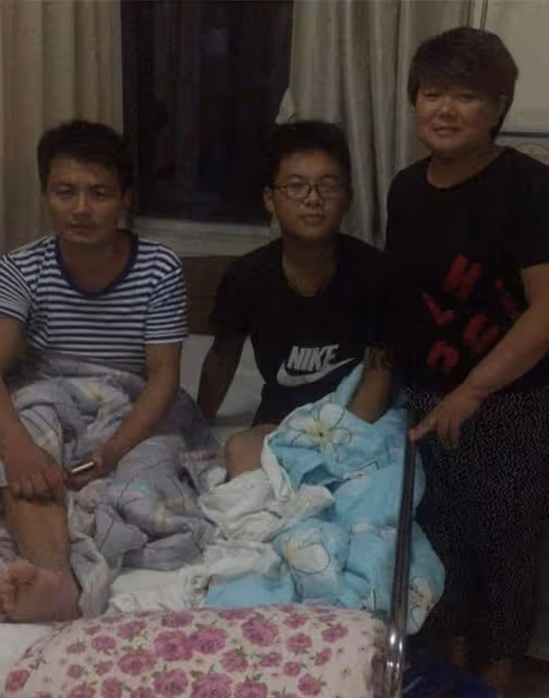 回顧:江蘇殺魚弟一夜爆紅,17歲喝下百草枯,最終卻因鬥毆獲刑