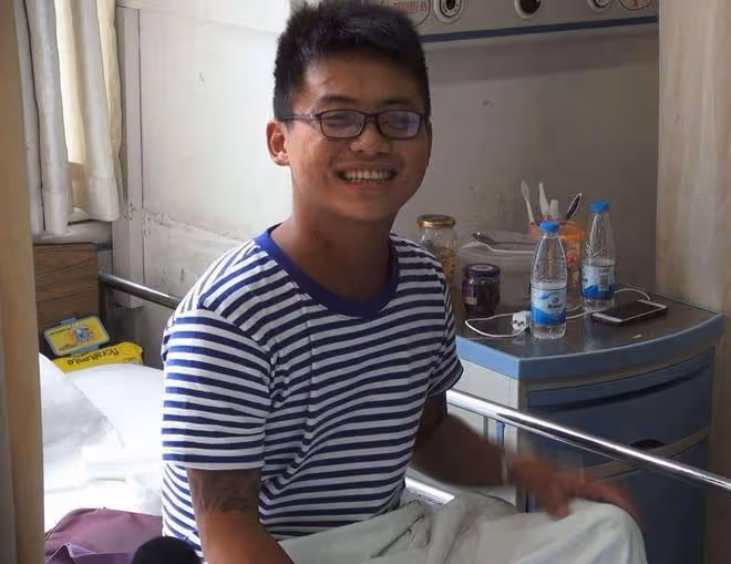 回顧:江蘇殺魚弟一夜爆紅,17歲喝下百草枯,最終卻因鬥毆獲刑