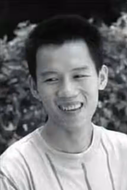 2003年，廣西小伙見義勇為身中三刀，最後卻因無錢治療跳樓自殺
