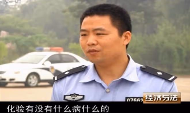 2012年,江蘇婦女得知鄰村女孩很像她,原來是「夭折」12年的女兒