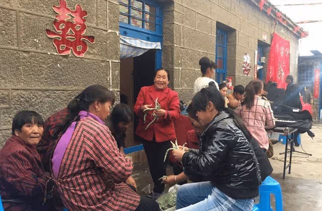 女兒很爭氣很會賺錢！ 爸爸威脅：「你不出錢給你弟買房，我就絕食！」 3天後「來到女兒家」一開門全家崩潰