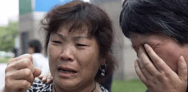 女兒很爭氣很會賺錢！ 爸爸威脅：「你不出錢給你弟買房，我就絕食！」 3天後「來到女兒家」一開門全家崩潰