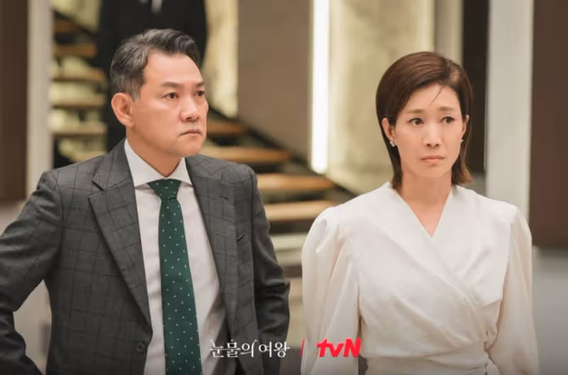 我平常跟兒子媳婦住幫忙帶小孩，母親節週末「親家說要來看孫子」我打算回老家休息！媳婦卻「用一理由要我留下」我內心火大又委屈，但卻不敢拒絕… # 結果接下來兒子開口了