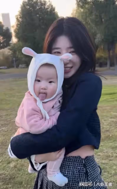 王健林才接走孫女!王思聰的私生子又來了,各路網紅帶娃認祖歸宗