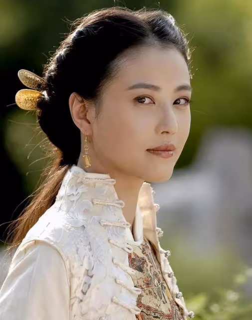 新射鵰:包惜弱像村姑,這顏值能讓王爺痴迷?何晴版才是真絕色!