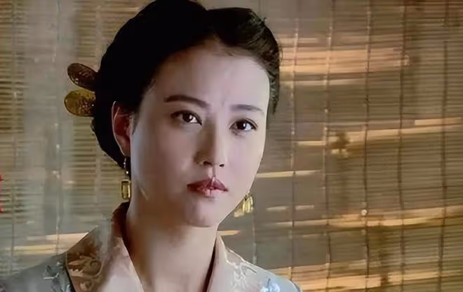 新射鵰:包惜弱像村姑,這顏值能讓王爺痴迷?何晴版才是真絕色!