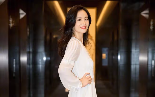 李夢情商素質再遭質疑,點贊爭議評論,演藝之路如何繼續?