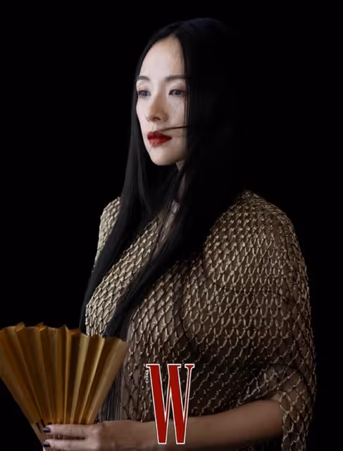 45歲章子怡最新大片,無濾鏡展示真實容貌,「媽生臉」又美又抗老