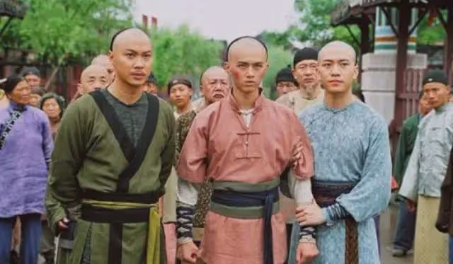他是蔣欣前男友,也是張佳寧前男友,長得帥演技好,卻戲紅人不紅