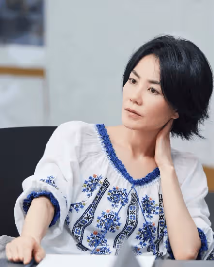 為了報復謝霆鋒？王菲秘密生下「三胎」女兒，網友：何必作踐自己