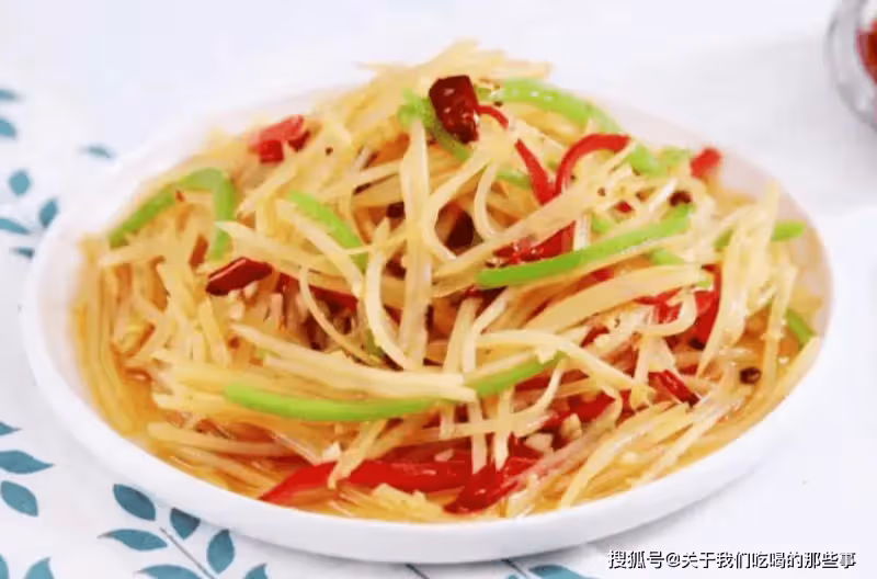 炒土豆絲,牢記「3個竅門」,出鍋後又脆又香,教您正確做法