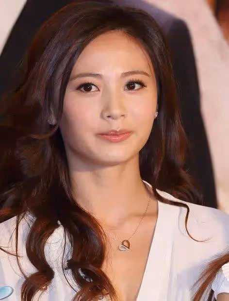 TVB港姐新劇與視帝演情侶，因《新聞女王》內心戲被監製看好