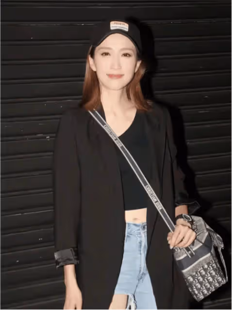 TVB力捧花旦新劇開播,男主角稱其為兒時偶像,主持新綜藝配合《繁花》播出