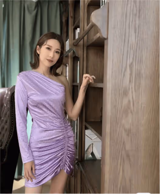 TVB力捧花旦新劇開播,男主角稱其為兒時偶像,主持新綜藝配合《繁花》播出