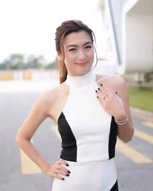 TVB視帝陳山聰突陷女星婚變輿論,被指與女方熊抱,本尊現身回應