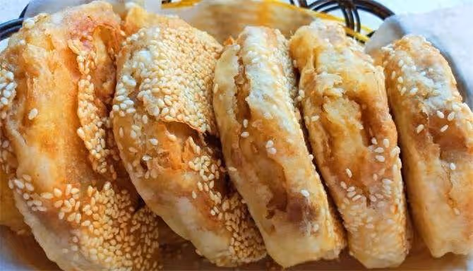 不擀麵,不揉面,教你做麻醬燒餅,外酥里軟,15分鐘解決早餐