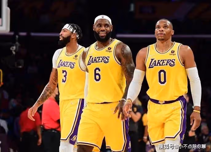湖人最新情況,不降薪就走人,鮑爾默勸說詹姆斯來快船!