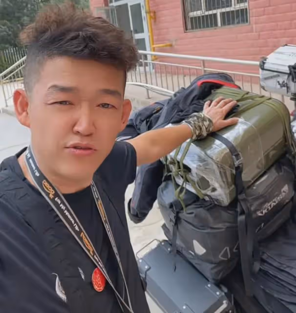網紅瘋子哥車禍身亡,海拔4380米騎行8300公里,沒系頭盔安全繩!