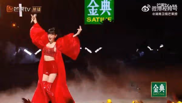 謝金燕《浪姐5》登台飆唱〈練舞功〉 最後直播破萬觀看響尖叫聲