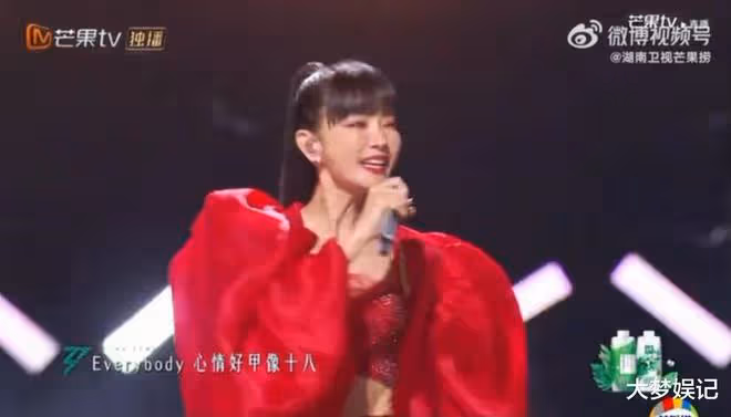 謝金燕《浪姐5》登台飆唱〈練舞功〉，最後直播破萬觀看響尖叫聲