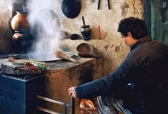 1999年四川「媳燉婆案」:將婆婆燉成「肉湯」,一家人吃不出來