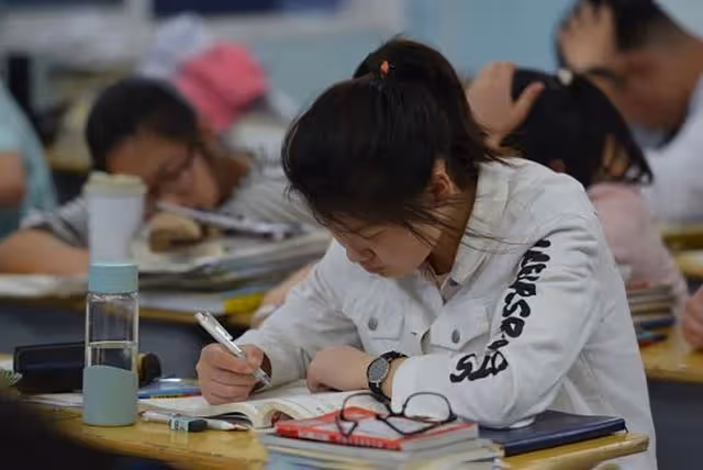 回顧:腦死亡少女捐獻器官,父母簽完協議書,主任:別捐我能救活