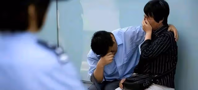 回顧:腦死亡少女捐獻器官,父母簽完協議書,主任:別捐我能救活