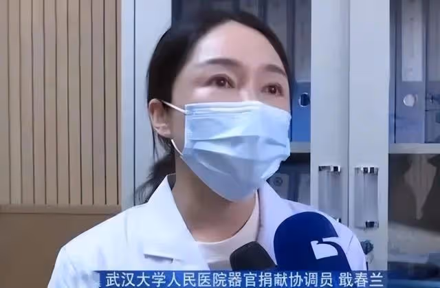 回顧:腦死亡少女捐獻器官,父母簽完協議書,主任:別捐我能救活