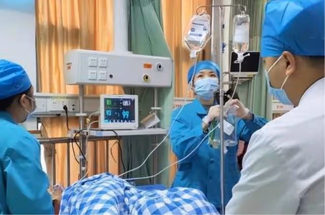回顧:腦死亡少女捐獻器官,父母簽完協議書,主任:別捐我能救活