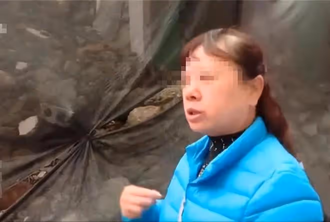 回顧:保姆為拆遷款嫁老頭,丈夫剛死喜笑顏開,翻開房產證後崩潰