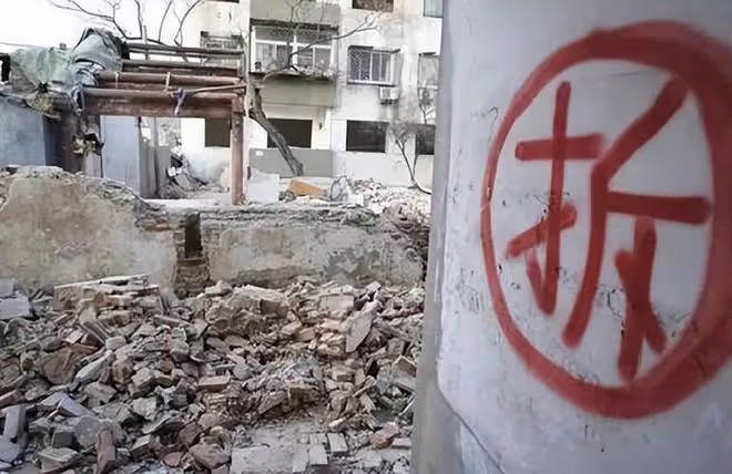 回顧:保姆為拆遷款嫁老頭,丈夫剛死喜笑顏開,翻開房產證後崩潰