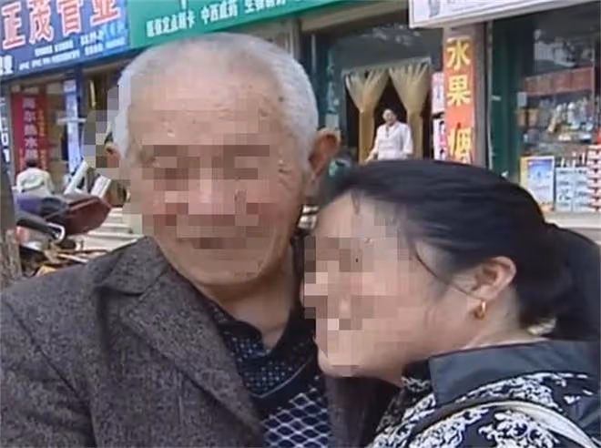 回顧:保姆為拆遷款嫁老頭,丈夫剛死喜笑顏開,翻開房產證後崩潰