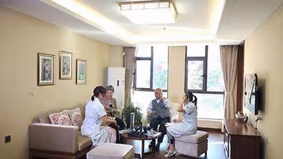 回顧:新型養老方式「酒店養老」,90歲奶奶親自體驗後,不想走了